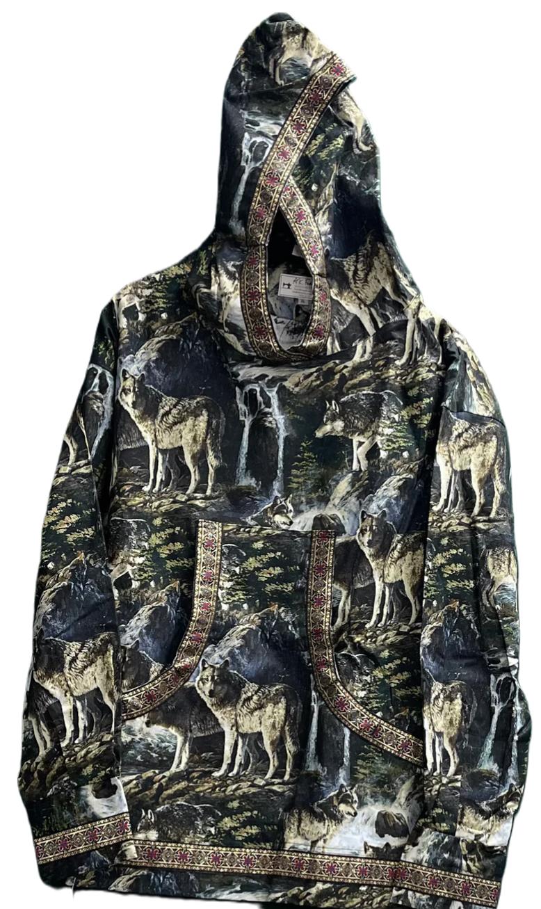 Kuspuk Hooded Garment Pattern Wolf Black background